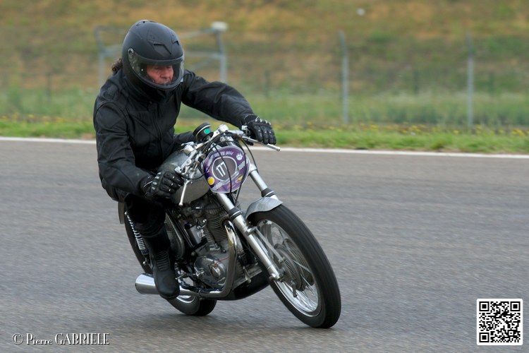coyotes-2014-solo_4419.jpg
