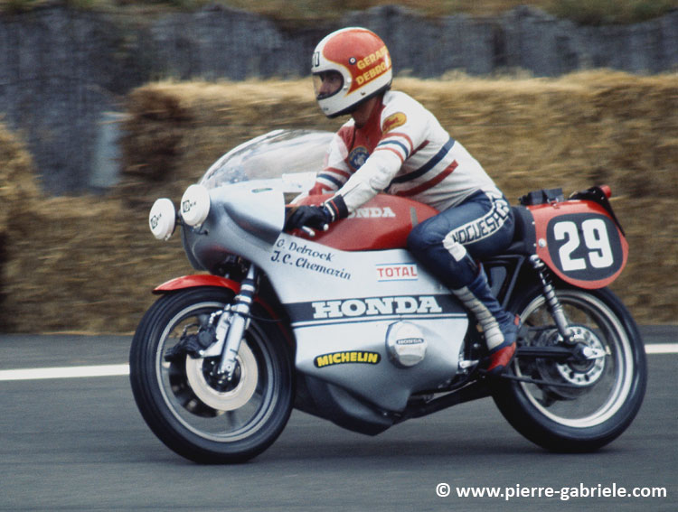 debrock_d135.jpg