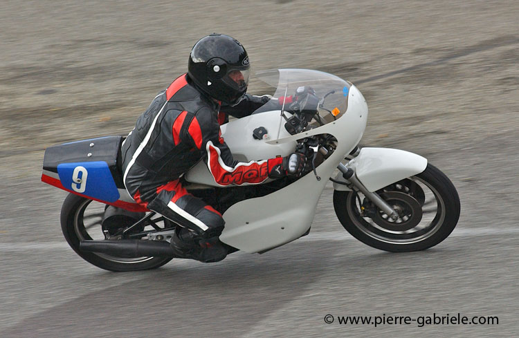 rg500-2004_1920.jpg