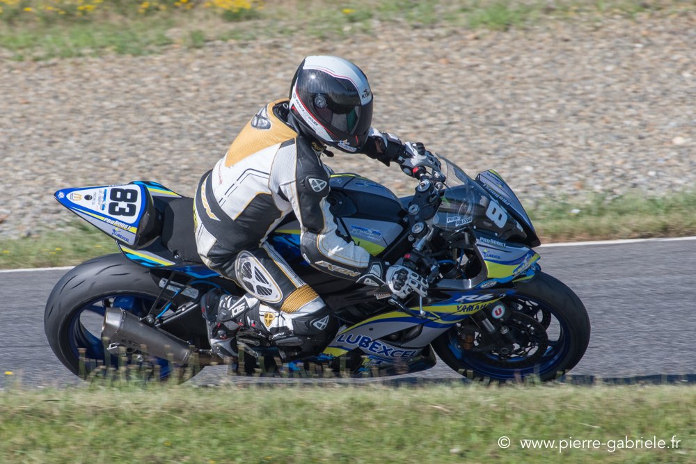 supersport-pirelli-d500_3050.jpg