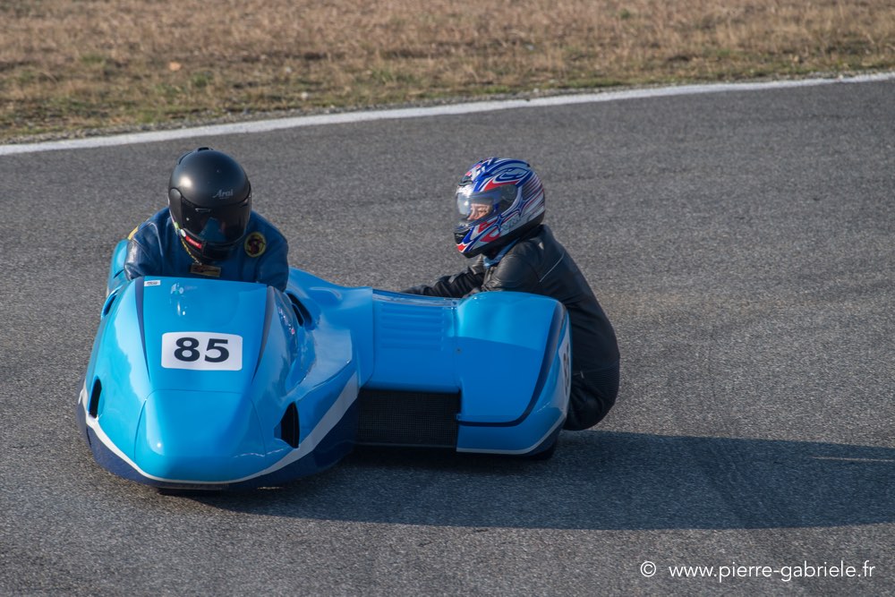 side-d5_5780.jpg