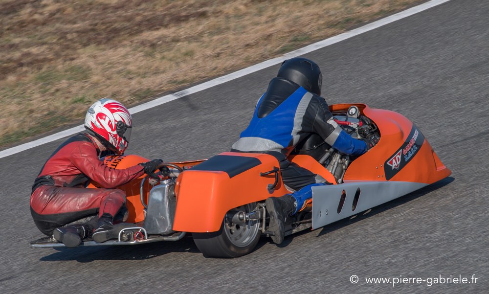 side-d5_5791.jpg