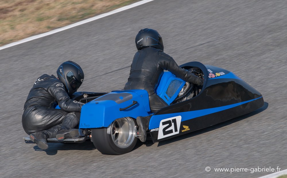 side-d5_5803.jpg
