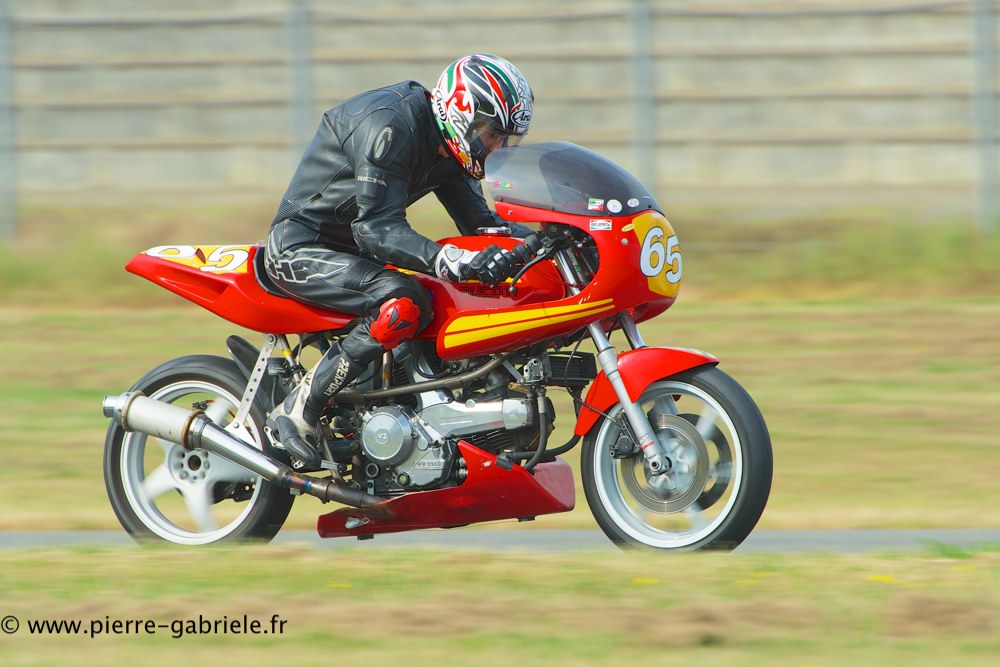 vecchio-ducati-twin_1107.jpg