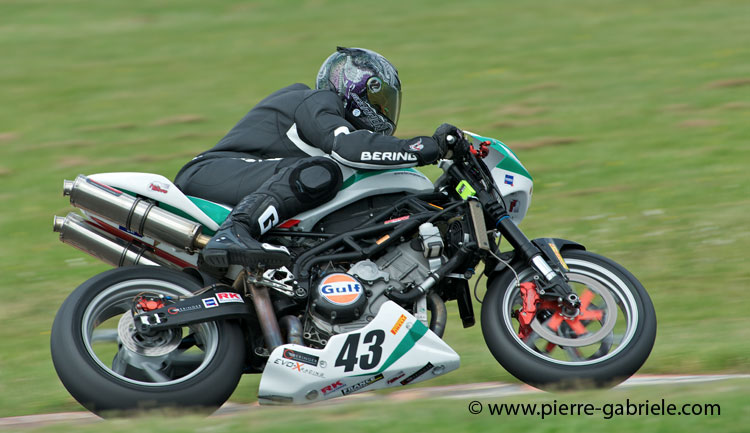 nogaro-toptwin-2011_4413.jpg
