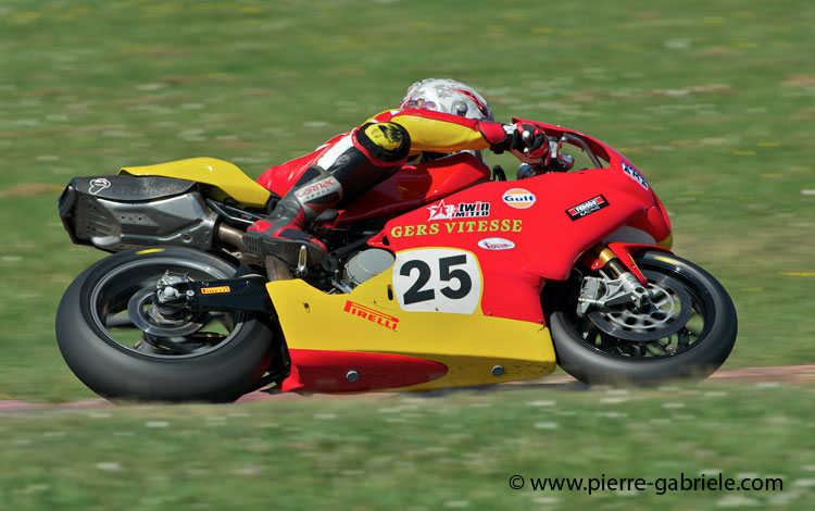 nogaro-toptwin-2011_5377.jpg