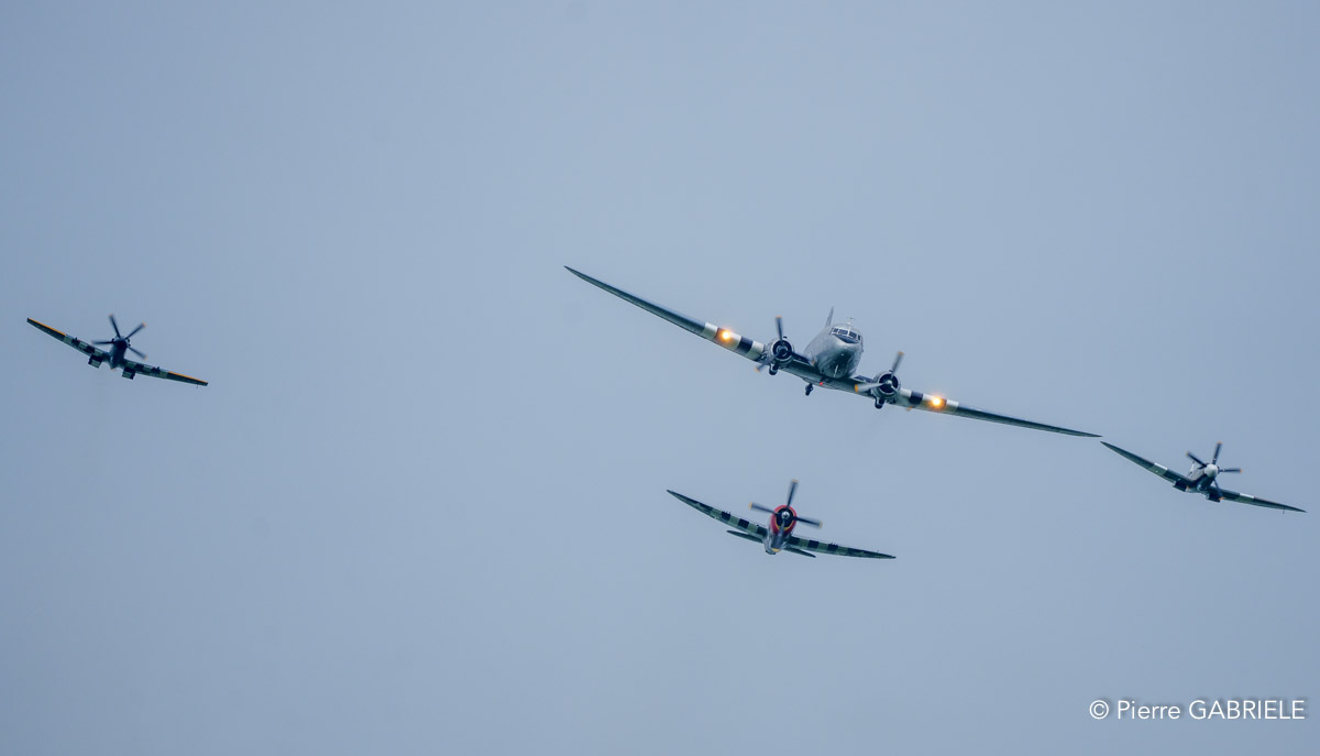dc3-spitfire-thunderbolt-a74_04342.jpg