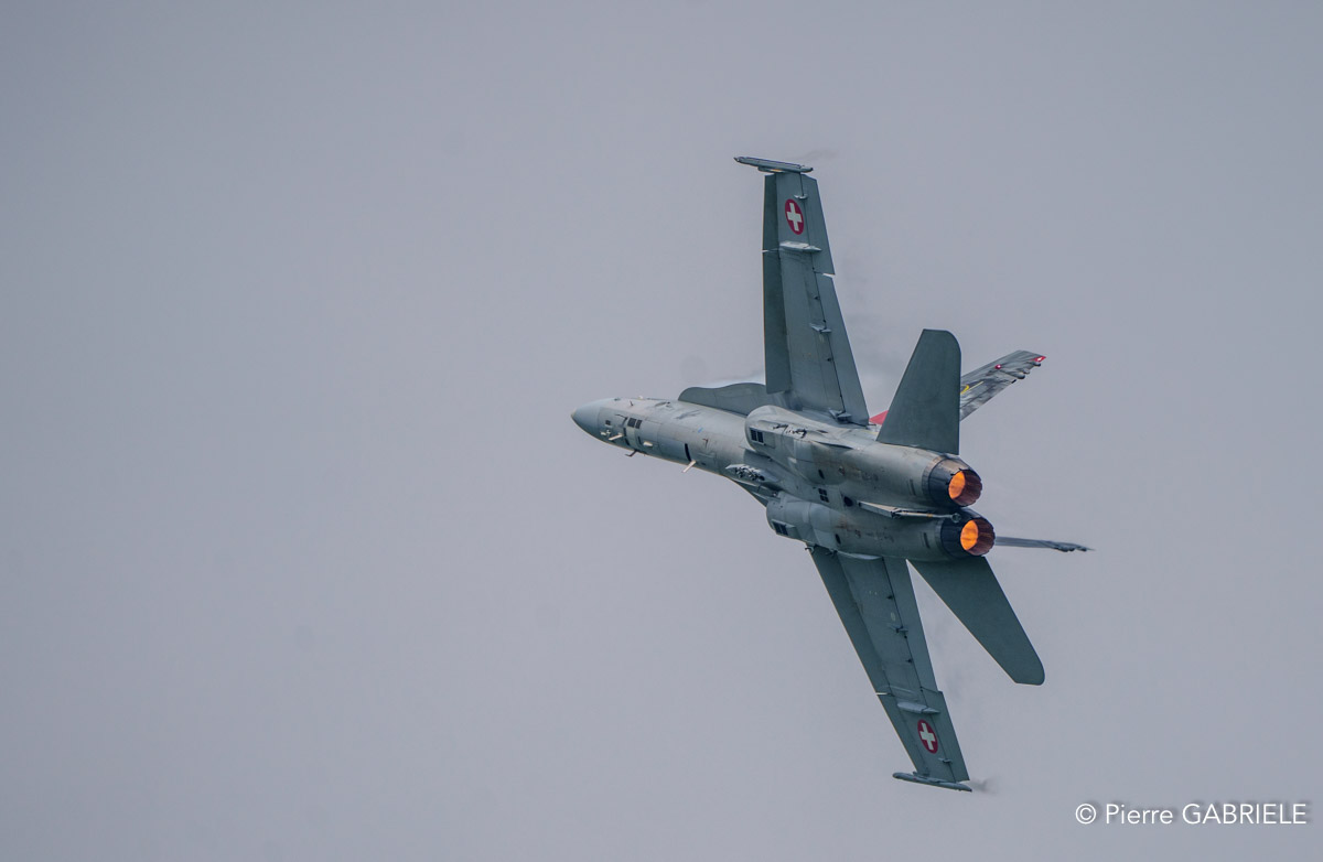 f18-a74_04450.jpg