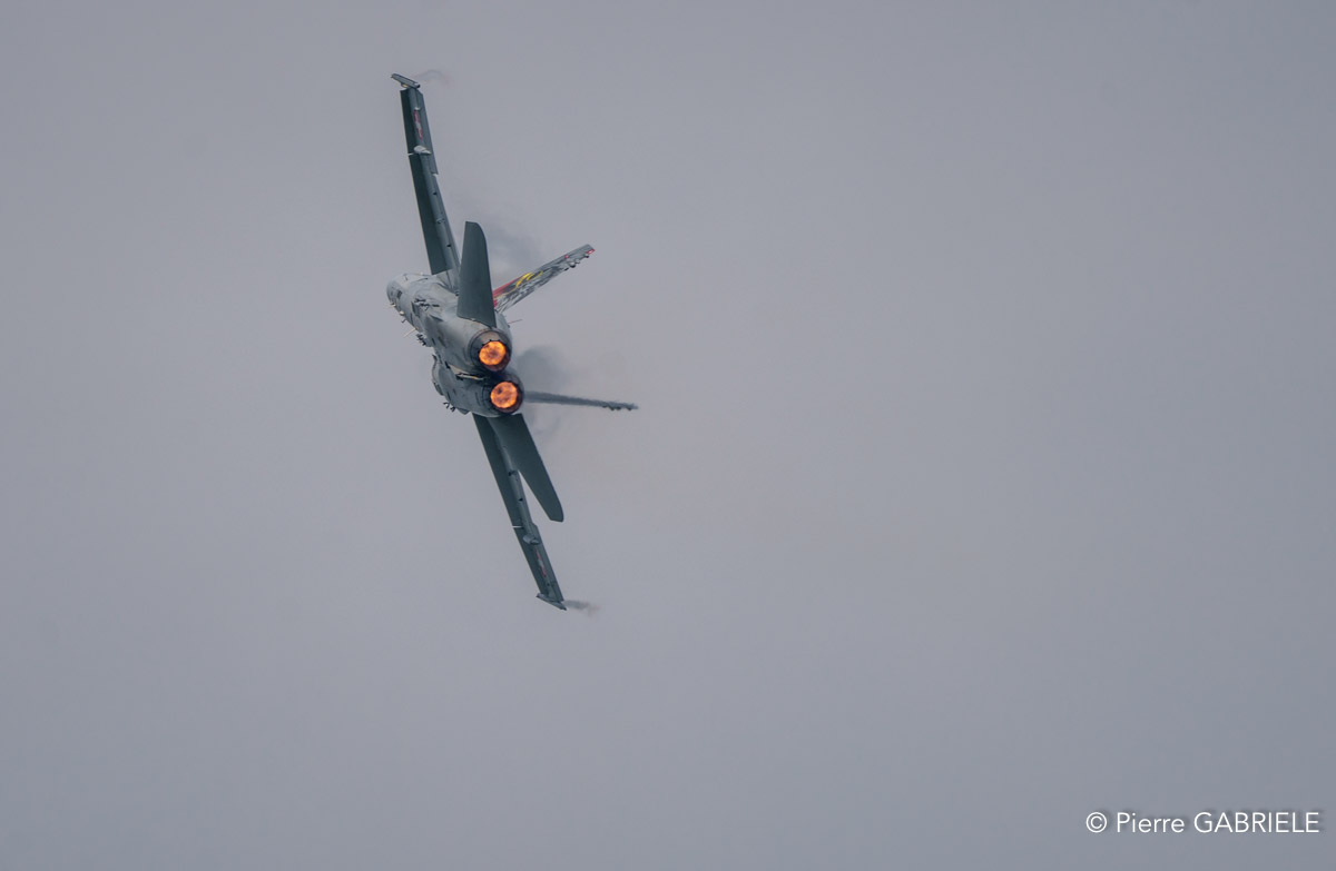 f18-a74_04451.jpg