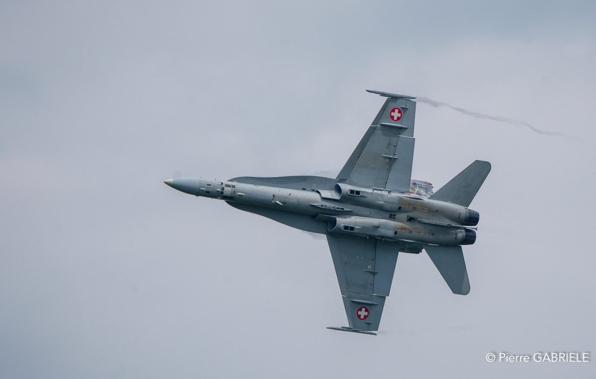 f18-a74_04453.jpg
