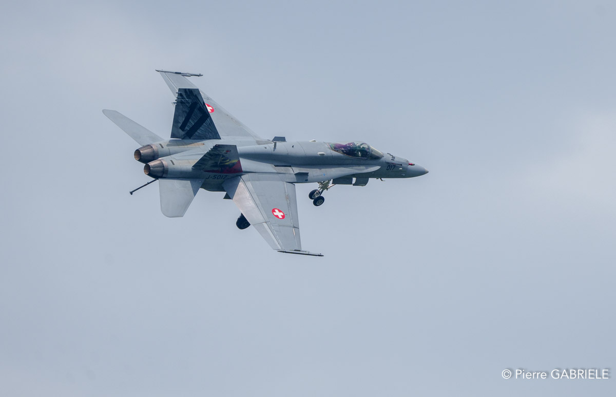 f18-a74_04468.jpg