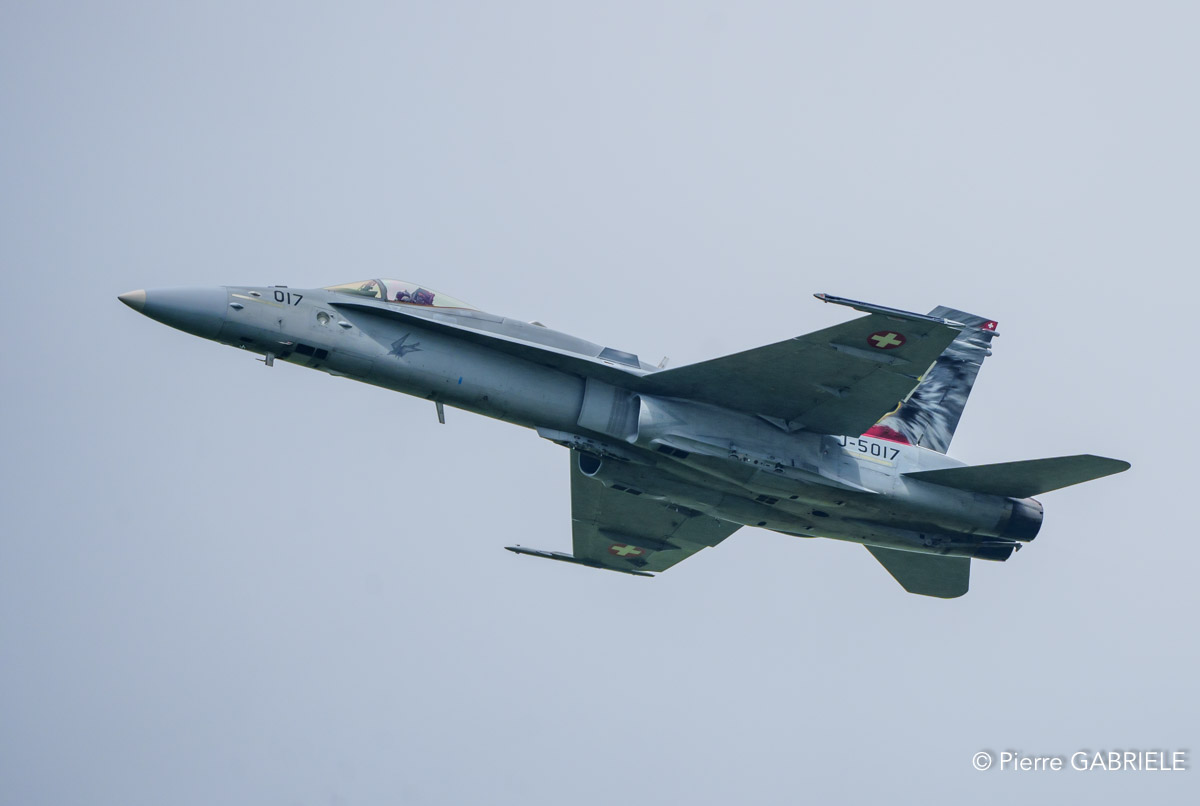 f18-a74_04476.jpg