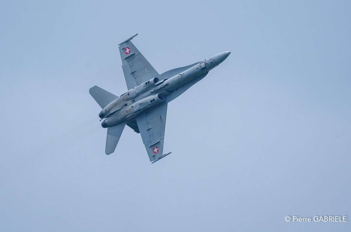 f18-a74_04489.jpg