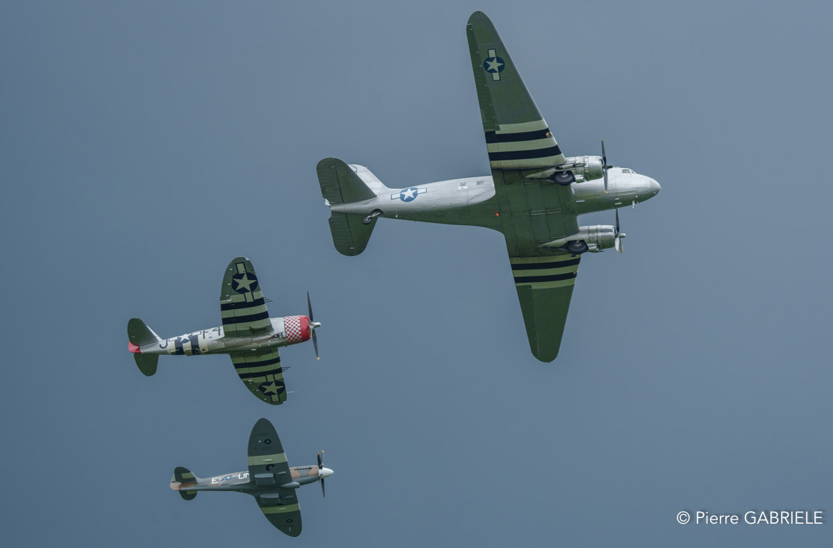 dc3-spitfire-thunderbolt-a74_03570.jpg