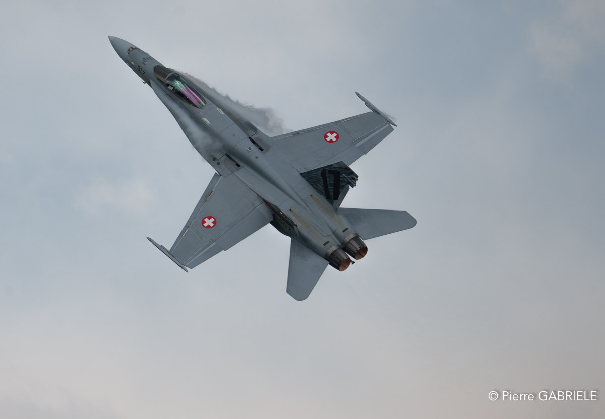f18-a74_03645.jpg