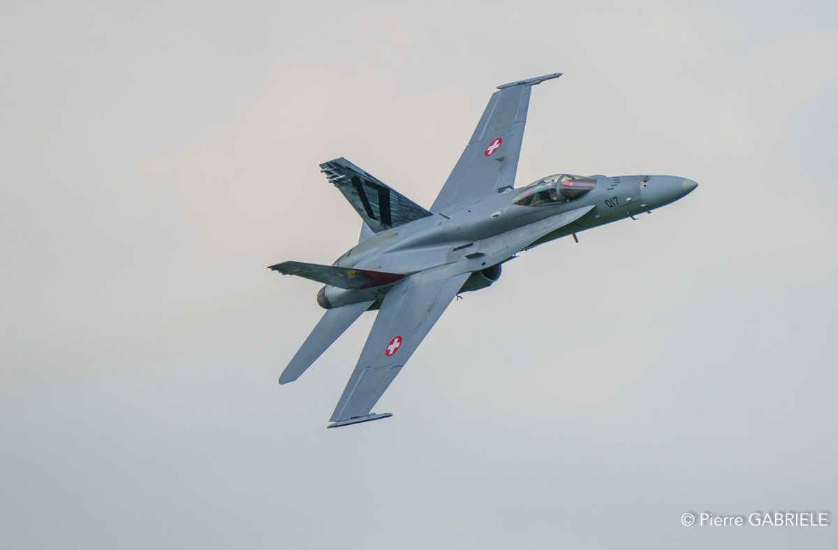 f18-a74_03689.jpg