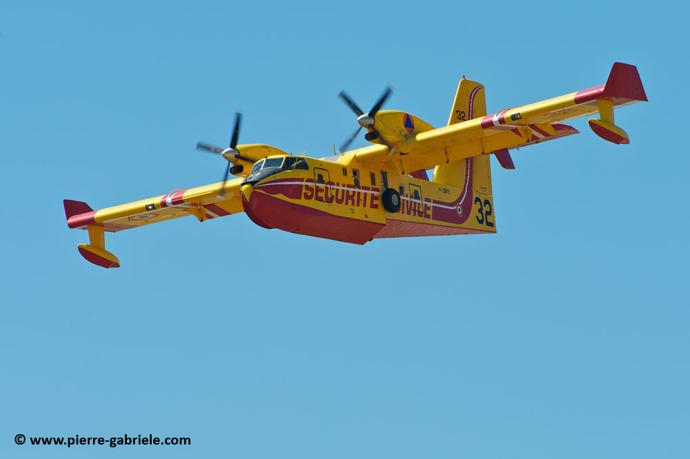 canadair_9520.jpg