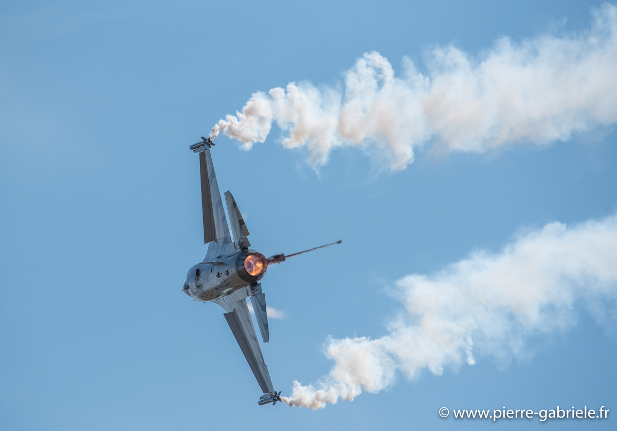 f16_3045.jpg