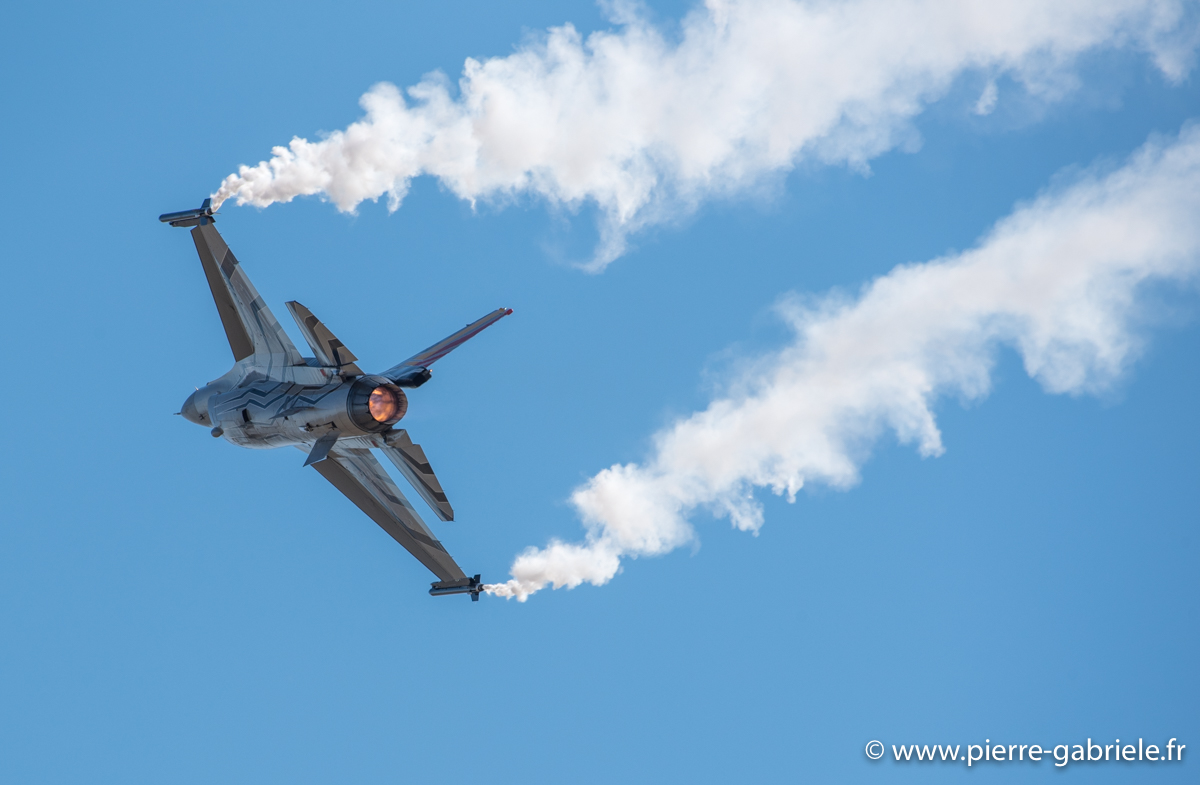 f16_3074.jpg