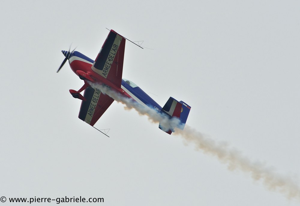 extra330_2892.jpg
