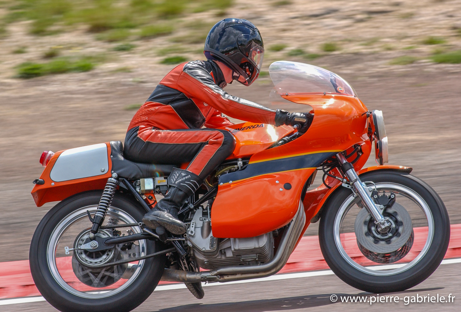 laverda_9362.jpg