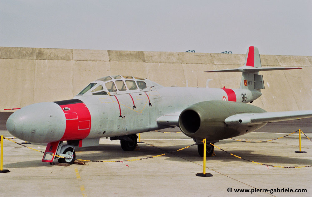 gloster-meteor_n595.jpg