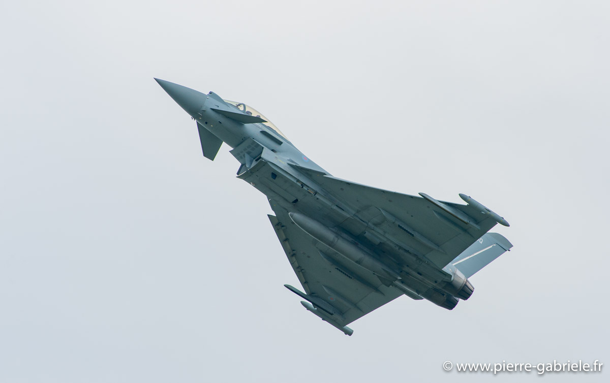typhoon_5925.jpg