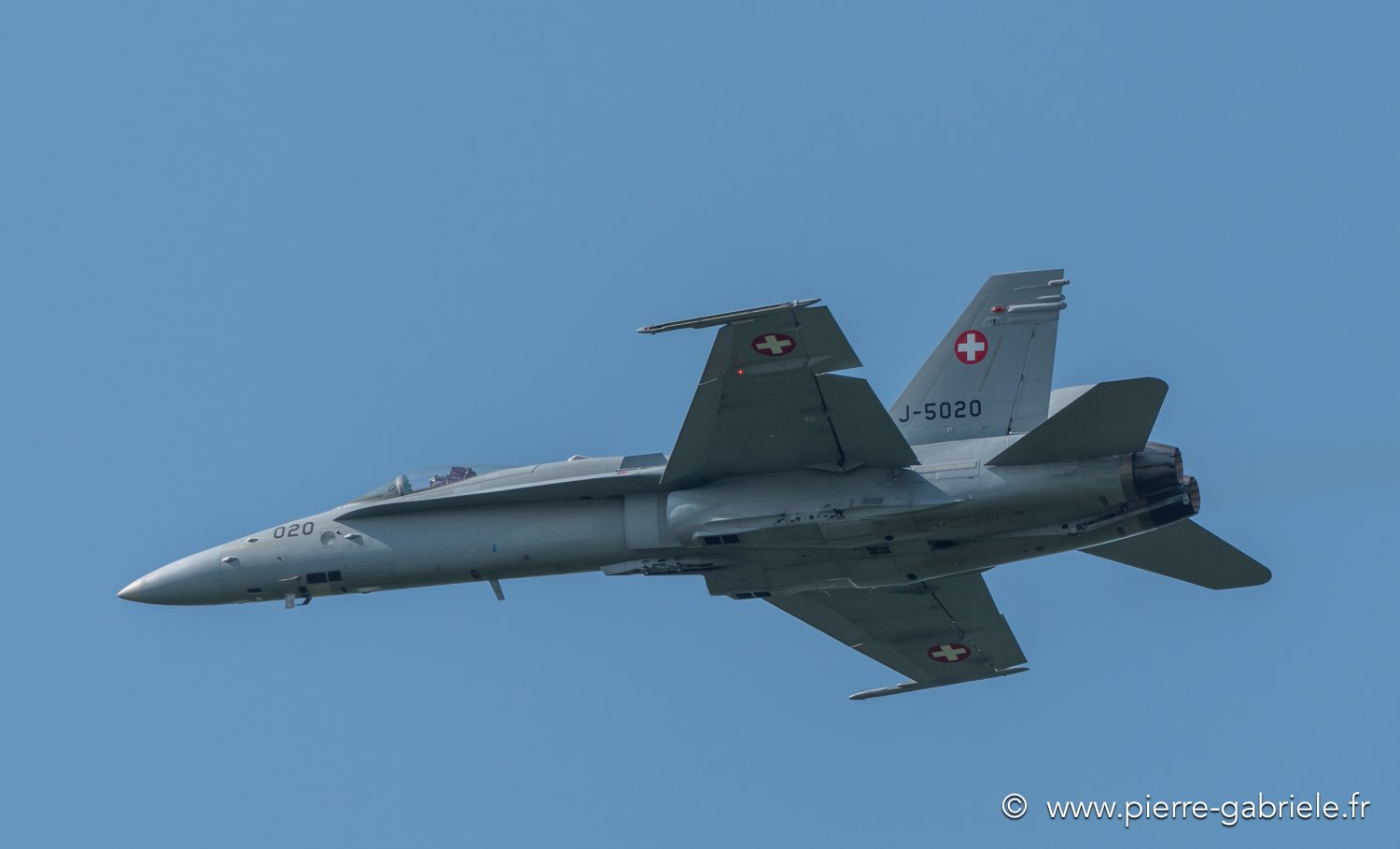 f18-g92_2348.jpg