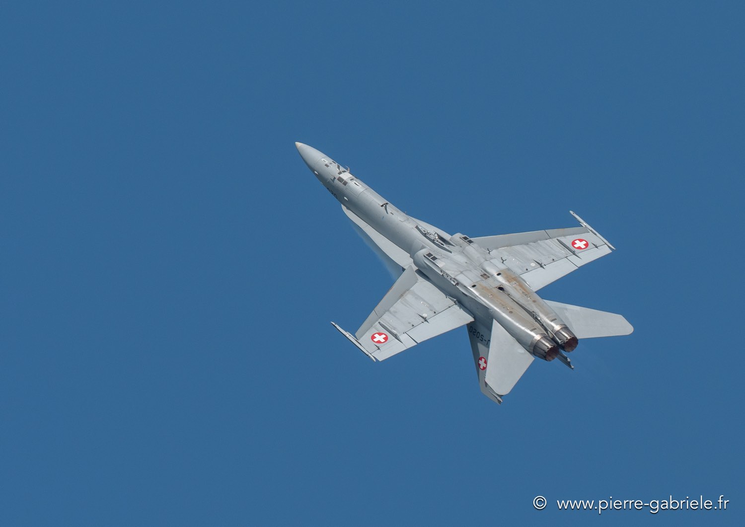 f18-g92_2360.jpg
