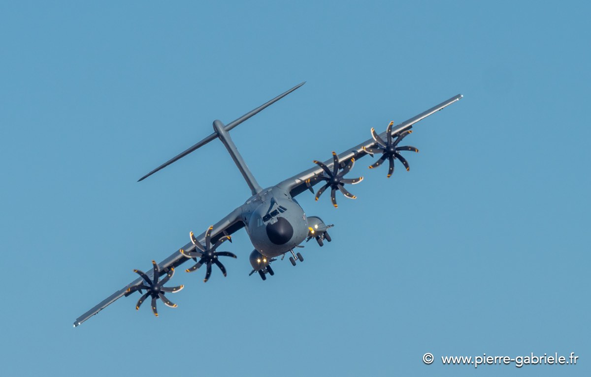 a400-g92_8022.jpg