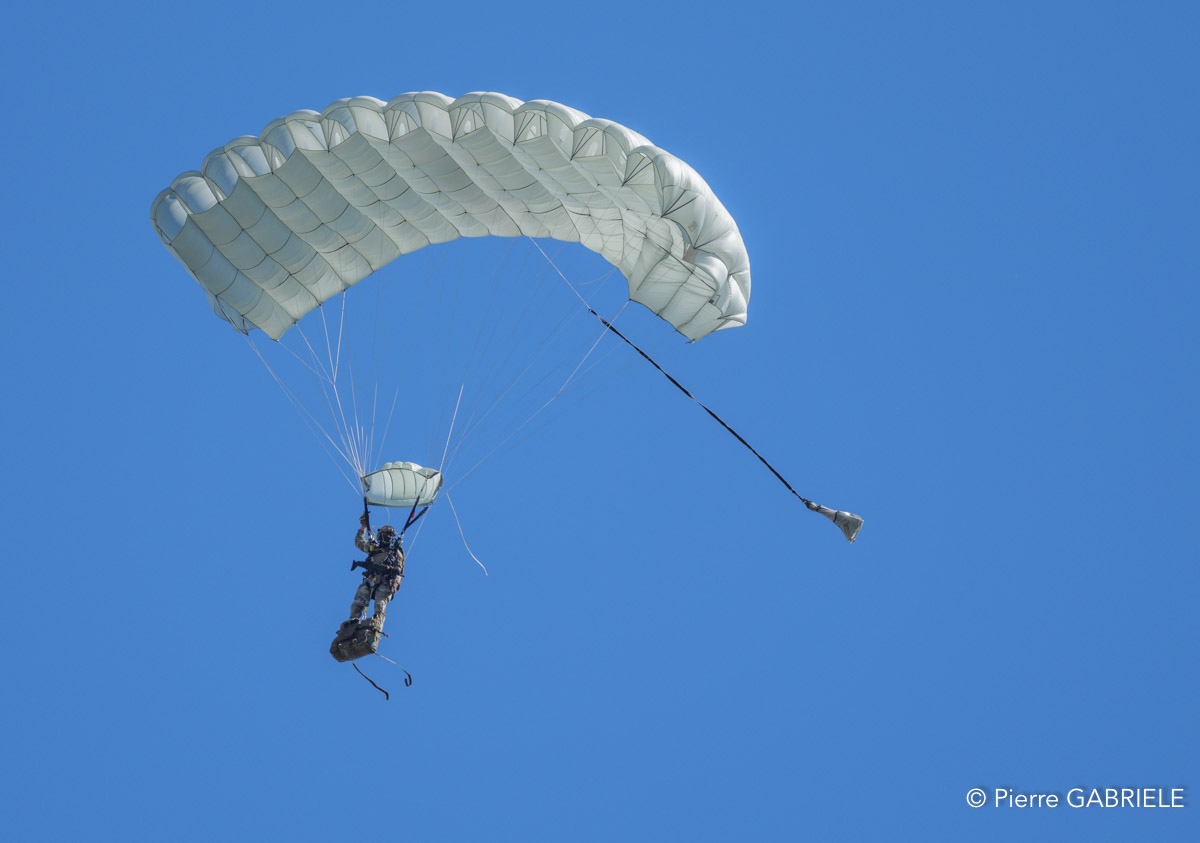 paras-gh7_3087.jpg