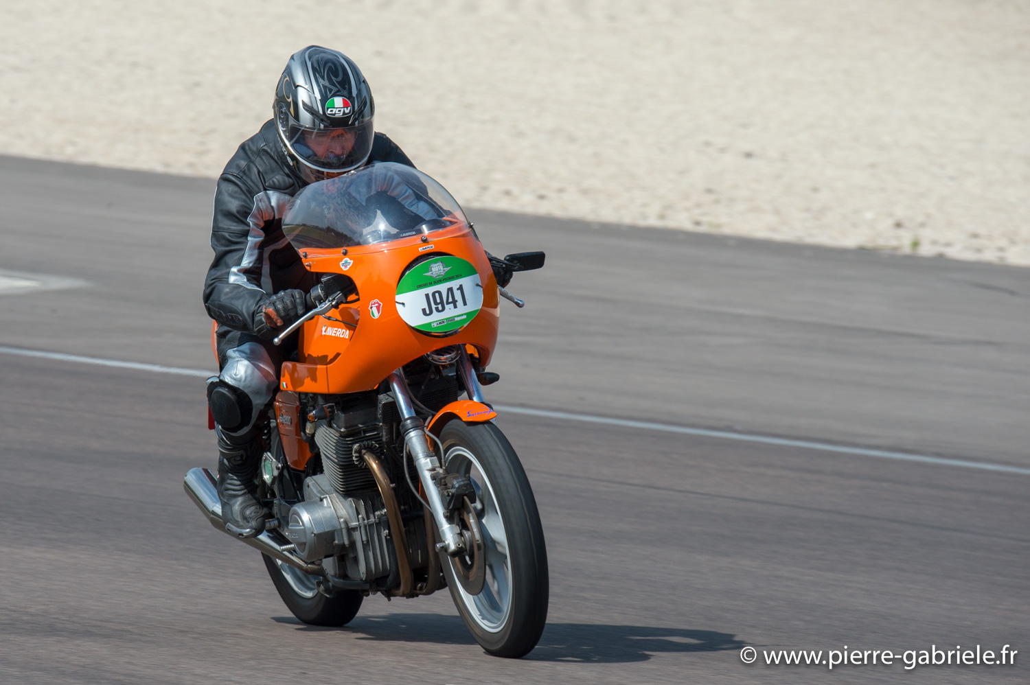 serie-j_1067.jpg