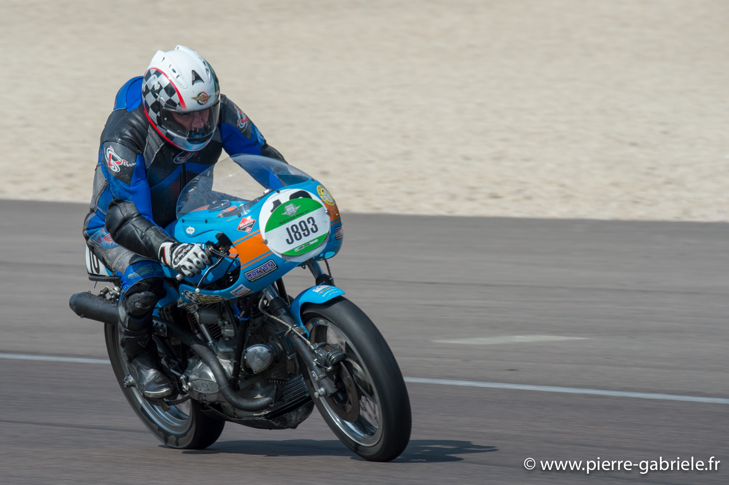 serie-j_1068.jpg