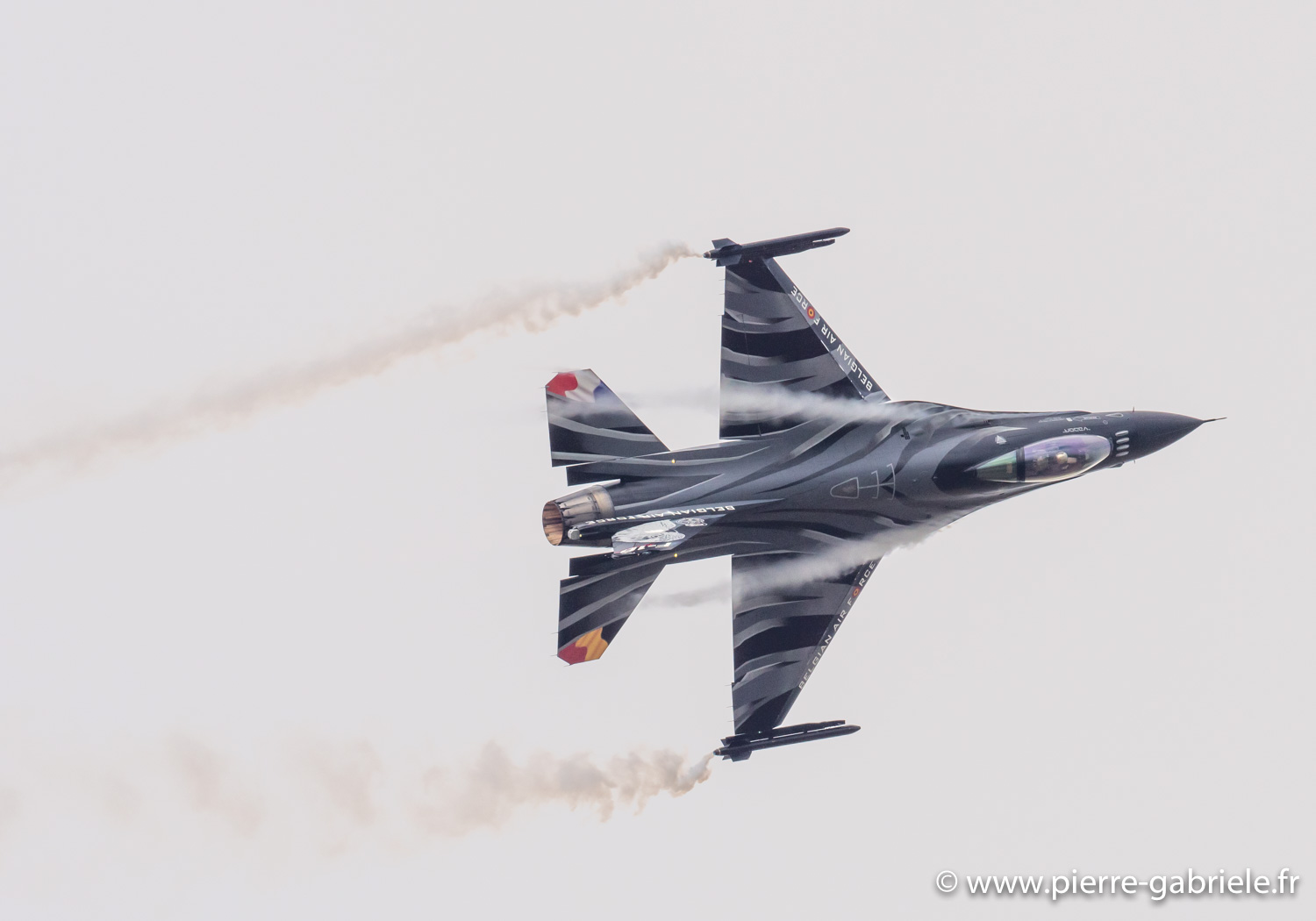 f16-g93_1049.jpg