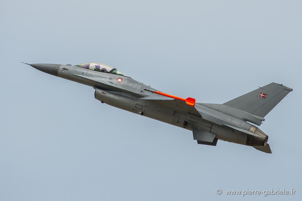 f16-d500_5549.jpg
