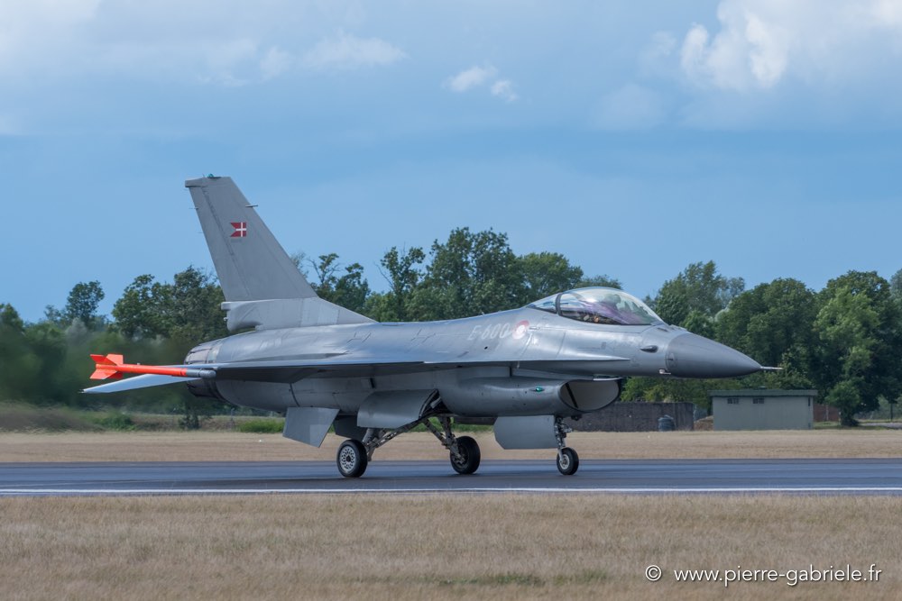 f16-d500_4973.jpg