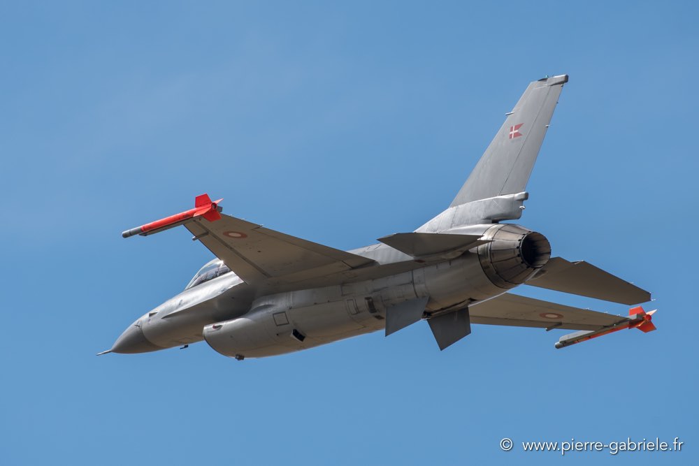 f16-d500_4999.jpg