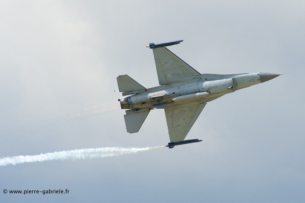 f16_8649.jpg