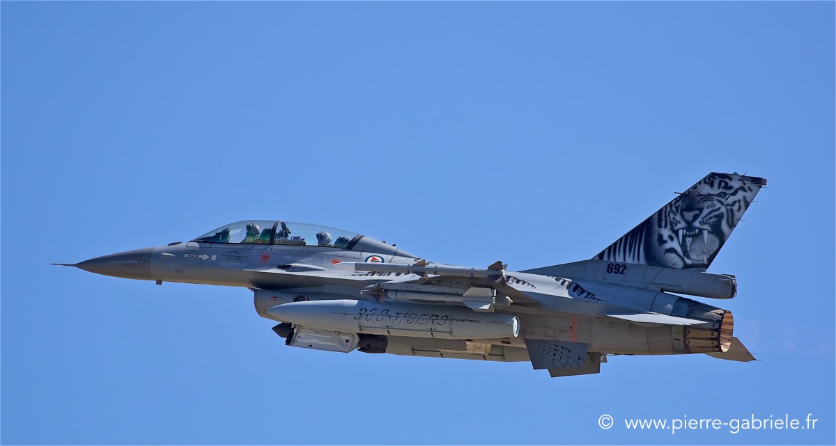 f16_1441.jpg