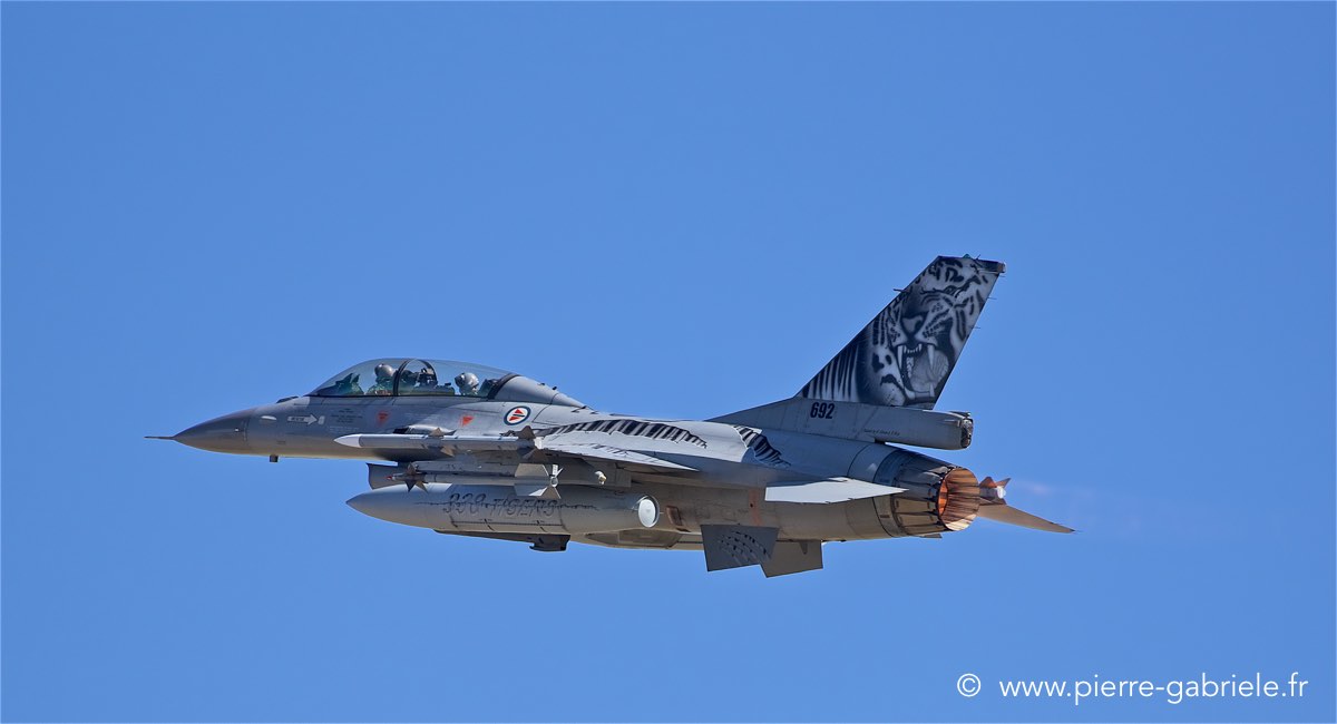 f16_1443.jpg