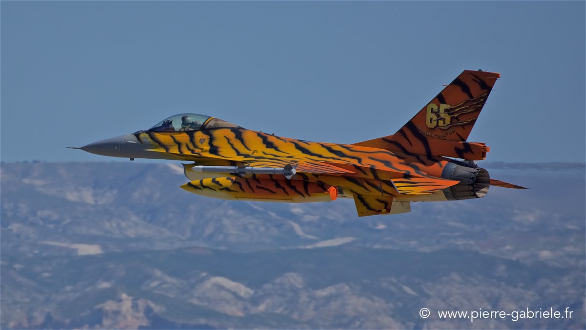 f16_1664.jpg
