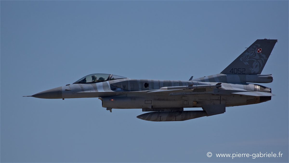 f16_1677.jpg