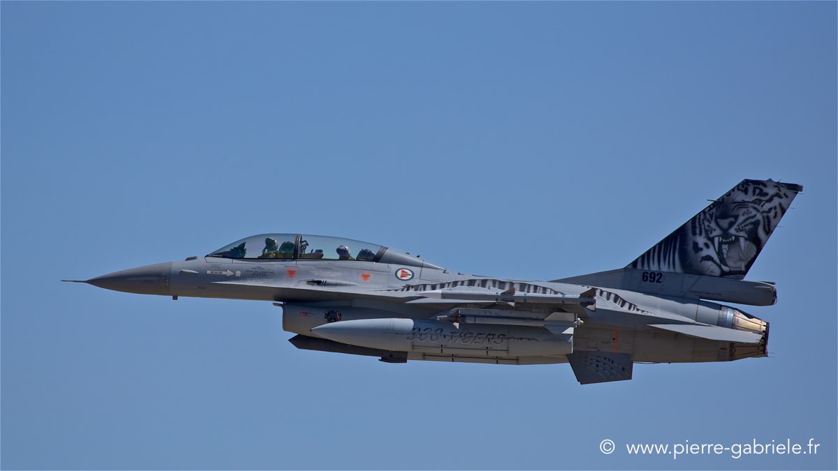 f16_1702.jpg