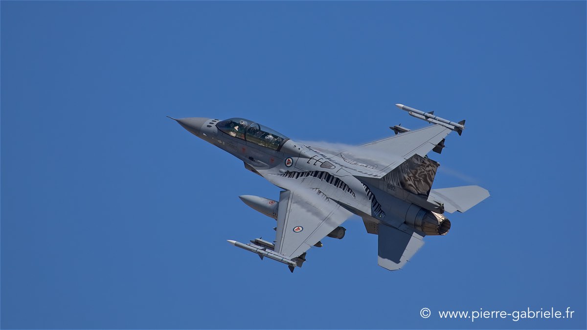 f16_1705.jpg
