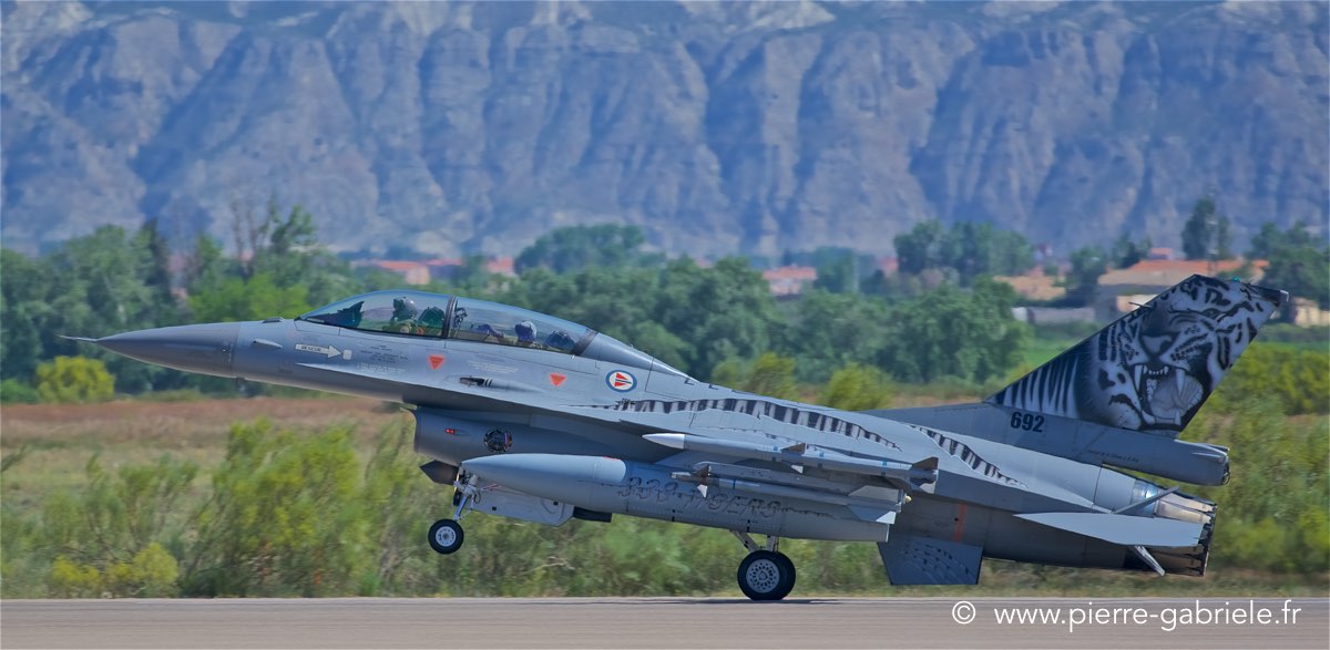 f16_1714.jpg