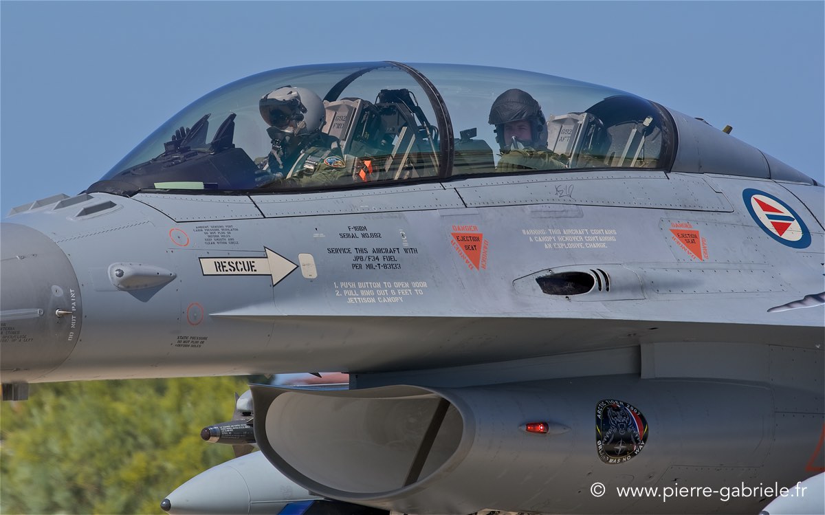 f16_1728.jpg