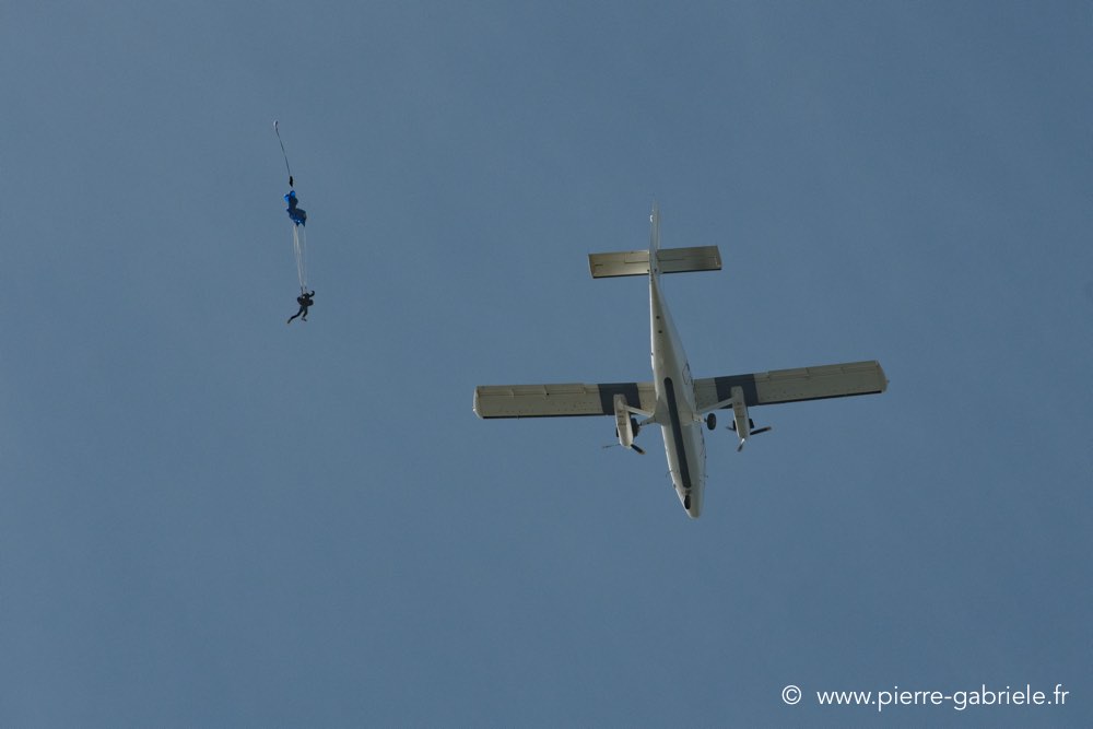twin-paras-d500_8275.jpg