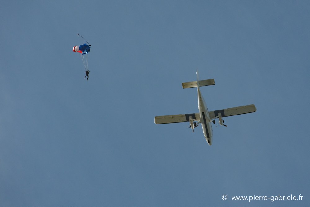 twin-paras-d500_8276.jpg