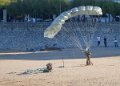 parachutistes-a74_08012