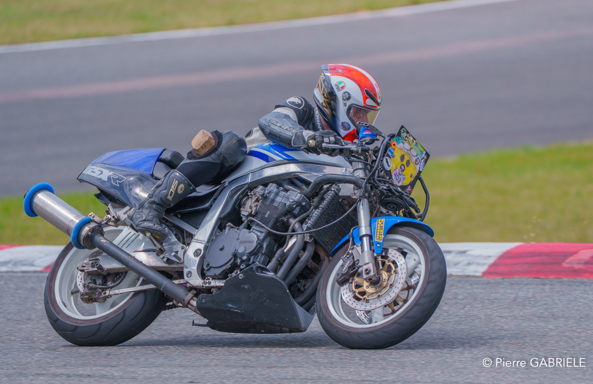 solo-a74n_02233.jpg